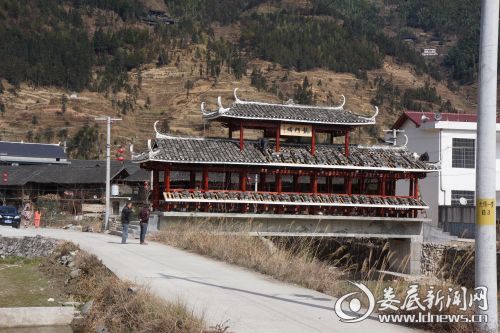 在建的龙门桥