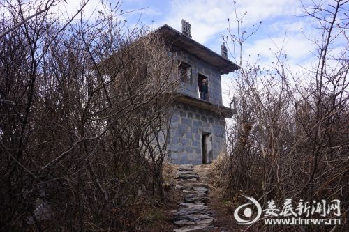 山顶瞭望塔